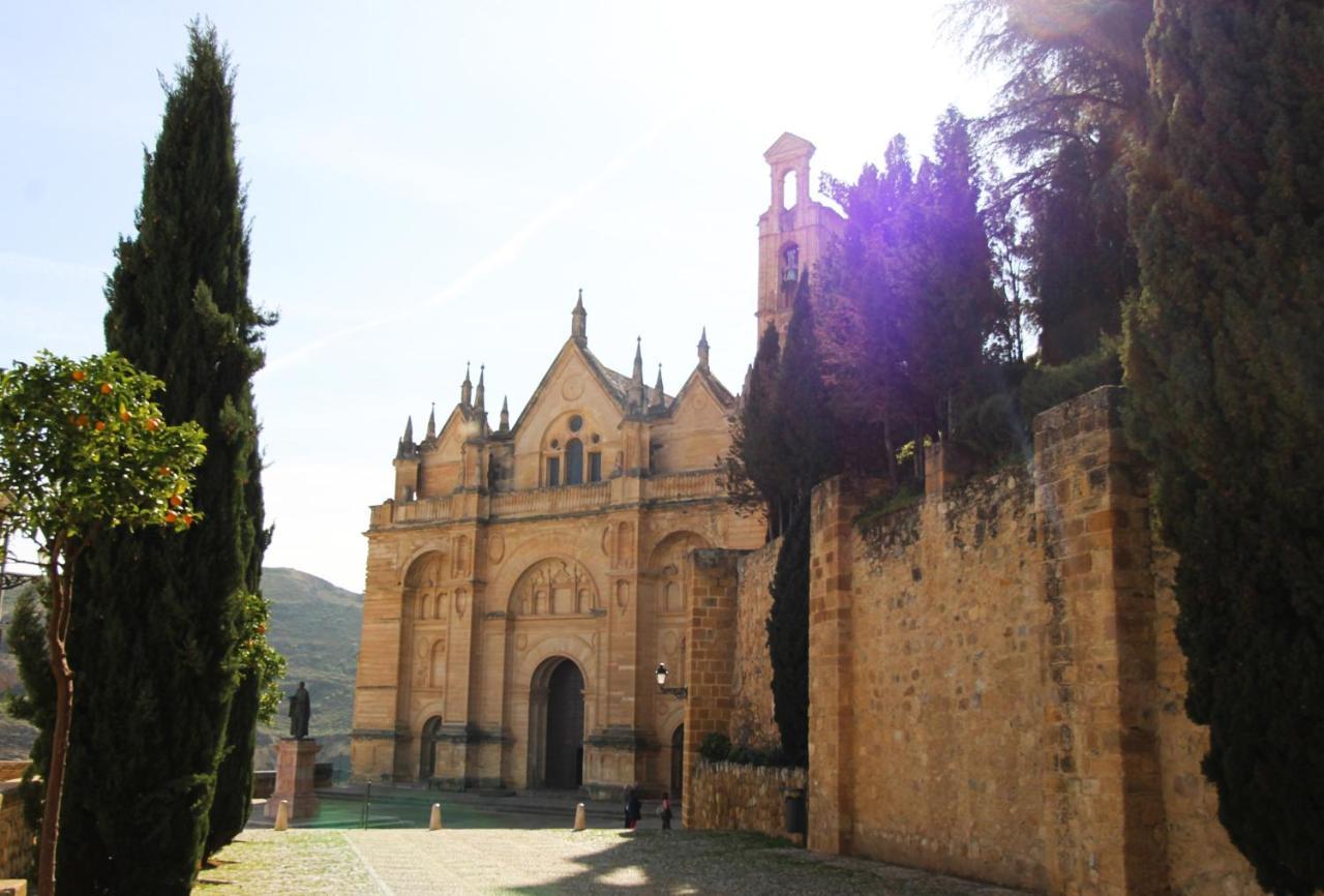 Casa Puerta De La Alcazaba Antequera Exterior foto